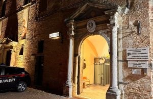 Vìola il divieto di avvicinamento, arrestato dai Carabinieri di Siena in flagranza un uomo già sottoposto a braccialetto elettronico