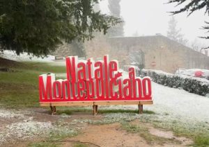 Sotto la neve, inizia Natale a Montepulciano 2025