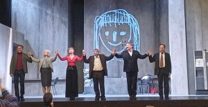 Teatri di Siena, emozioni e applausi ai Rinnovati per Pazza con Vanessa Gravina