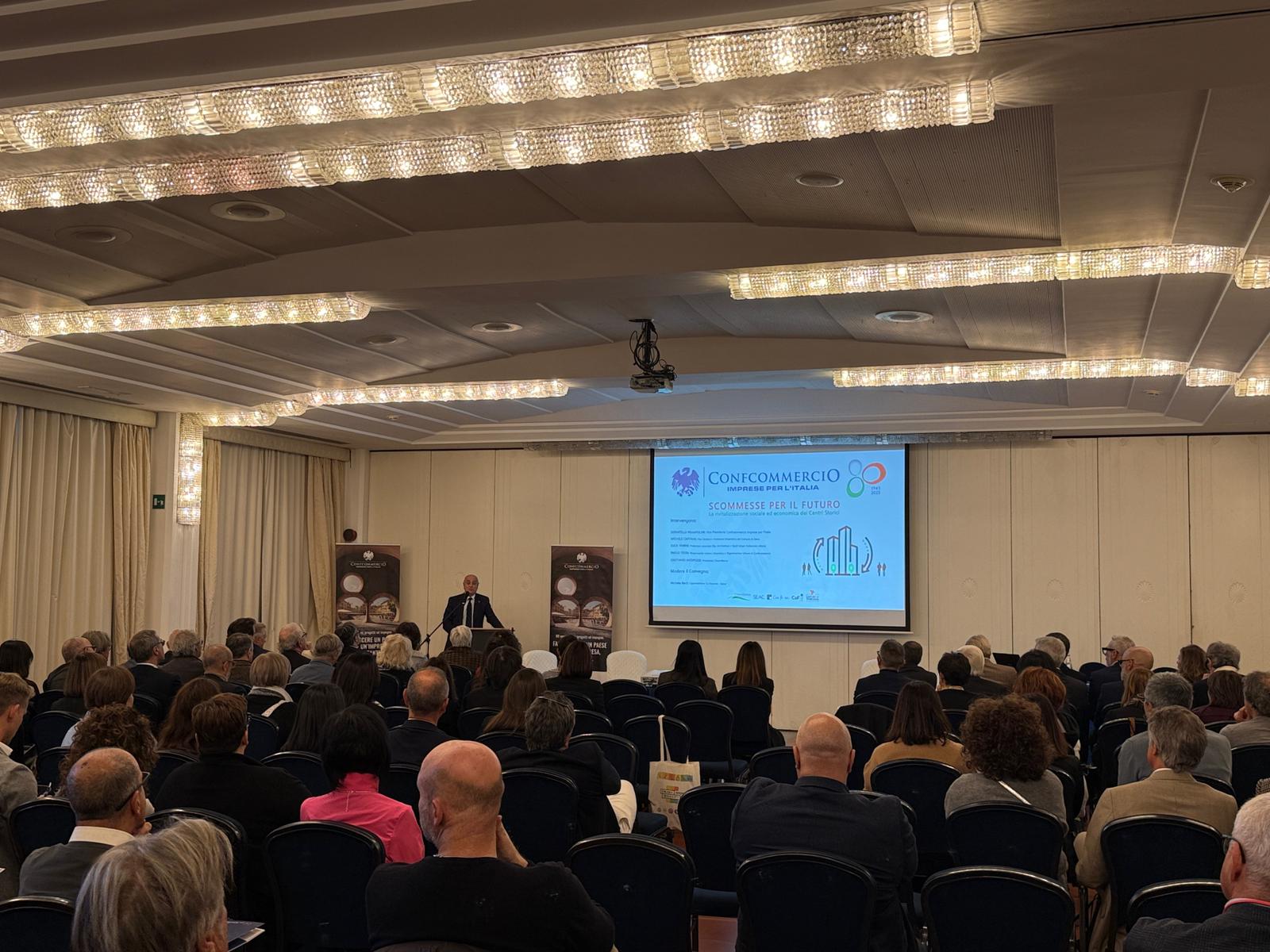 Confcommercio Siena festeggia 80 anni e guarda avanti per la rivitalizzazione dei centri storici