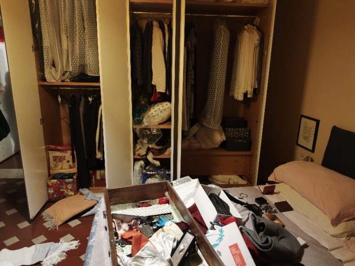 Ladri in azione all'ora di cena in Via Fiorentina, svaligiato un villino. La paura dei cittadini