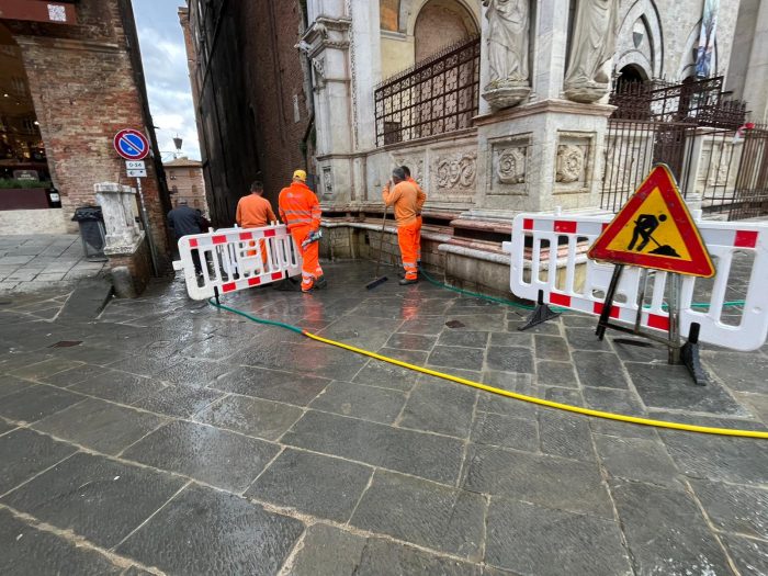 Siena, terminati in anticipo i lavori di Acquedotto del Fiora in Piazza del Campo