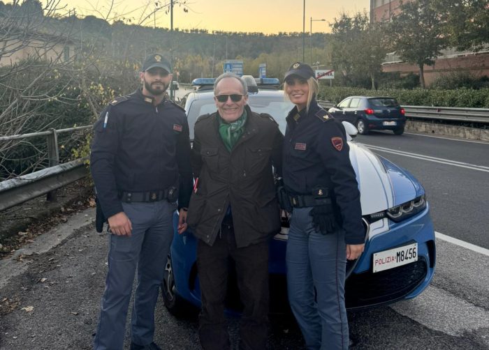 Siena: anziano smarrito sulla Tangenziale Ovest, salvato dalla Polizia