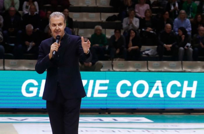 Basket, Simone Pianigiani torna a casa: "La Mens Sana c'&egrave; e ci sar&agrave; sempre"