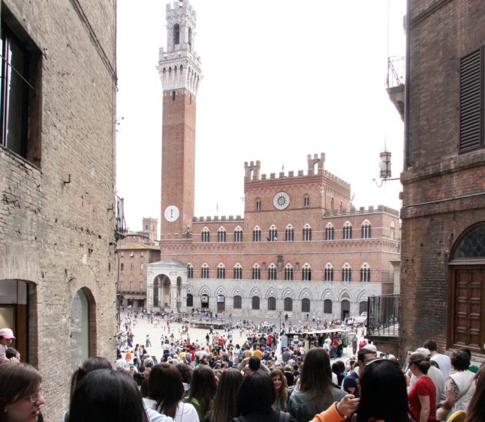 Turismo a Siena, i trend di Booking.com