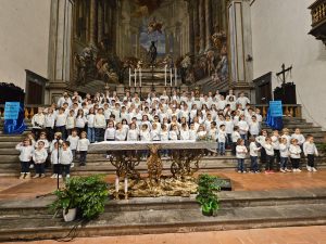 Natale di pace, le voci dei bambini della San Girolamo riempiono la Chiesa Santissima Annunziata