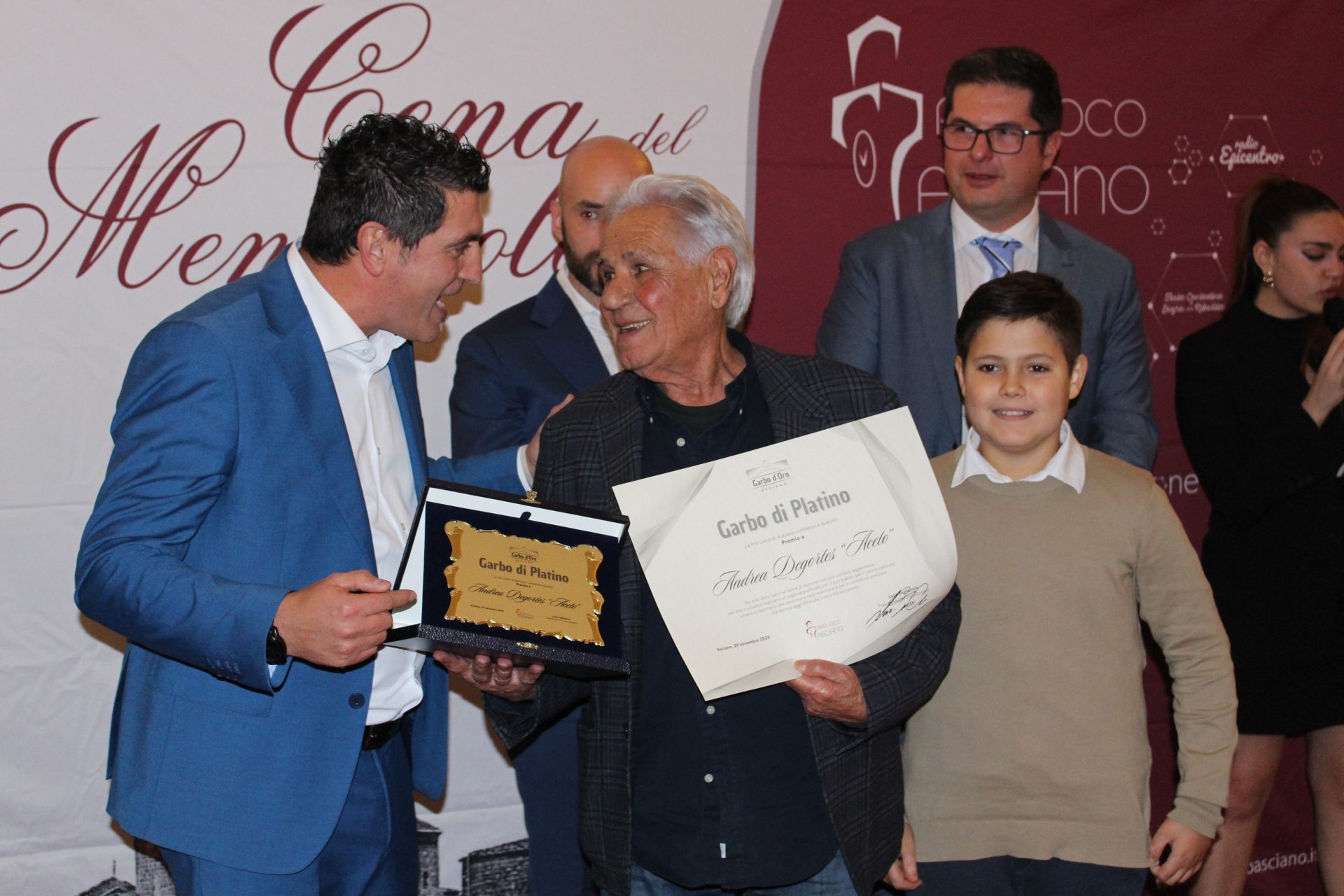 Asciano, assegnato ad Andrea Degortes il Garbo di Platino e a Enzo Magini il Garbo d’Oro 2025