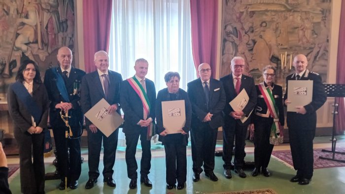 Cerimonia in Prefettura: consegnate le Onorificenze al Merito della Repubblica Italiana ai cittadini senesi