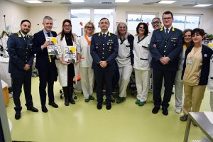 Natale all&rsquo;Aou Senese: donazione di sangue speciale per la Guardia di Finanza di Siena