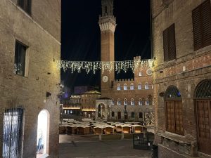 Siena in festa: cresce l’attesa per il Mercato nel Campo e gli eventi natalizi