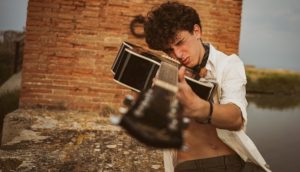 "Torna prima", il debutto in musica del giovane cantautore di Poggibonsi Pietro Calabrese