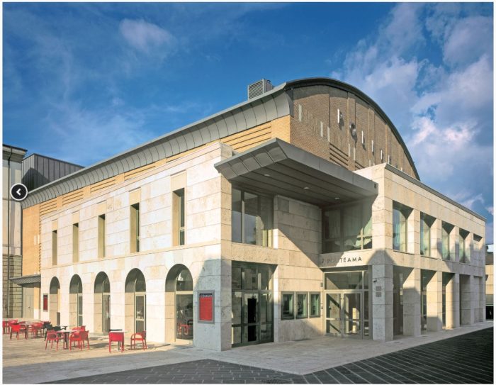 Un diverso magico Natale: oltre duecento bambini in scena al Teatro Politeama