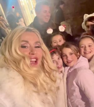 Banda Citt&agrave; del Palio, Valeria Marini e mongolfiere: grande show a Siena