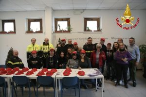 Poggibonsi: i Vigili del Fuoco donano un assegno da 5mila euro ad Anffas