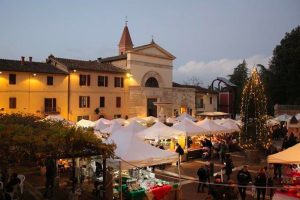 Castelnuovo si illumina: primi appuntamenti per vivere insieme la magia delle feste