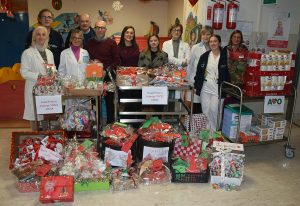 Natale all&rsquo;Aou Senese: regali per i piccoli pazienti da parte di AVO e della scuola primaria Tozzi
