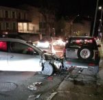 Siena, incidente in via Cesare Battisti: auto piomba a tutta velocità, salvi per miracolo
