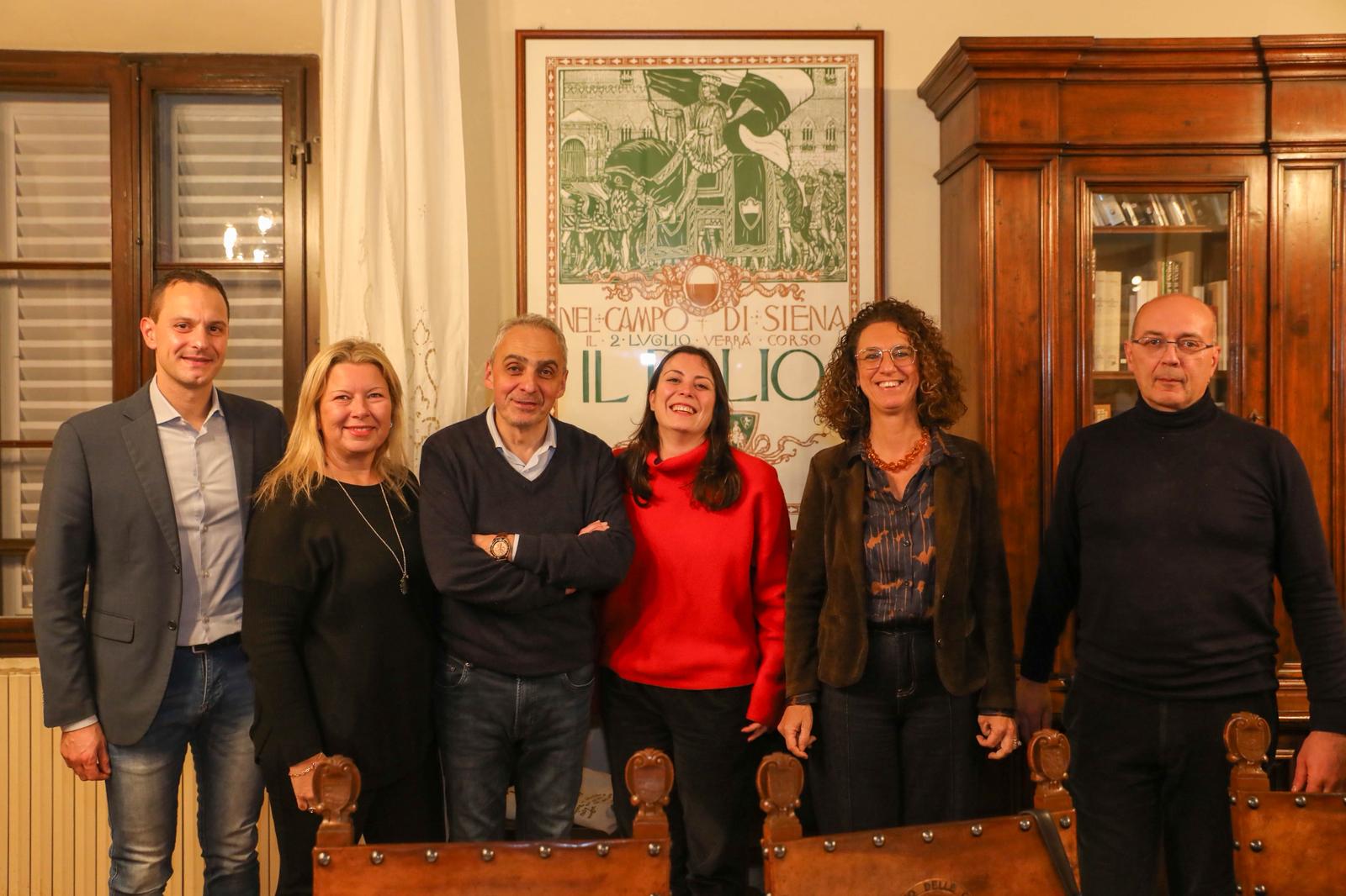 Siena riscopre la sua memoria: nella Sala delle Lupe la prima Mostra Mercato dell’Editoria di Contrada