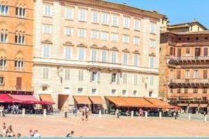 Siena, Mercatini di Natale di studenti e studentesse del Caselli e del Marconi