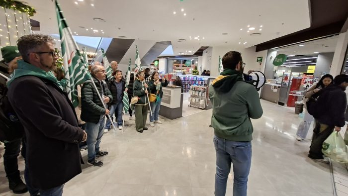 Fisascat CISL Siena: "Un cuore per i cassieri", giornata dedicata alle lavoratrici e ai lavoratori della grande distribuzione