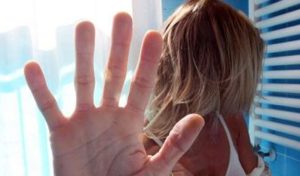 Violenza di genere, in Toscana dal 2012 oltre 32mila casi: il Codice Rosa si rafforza con il nuovo protocollo giuridico-forense