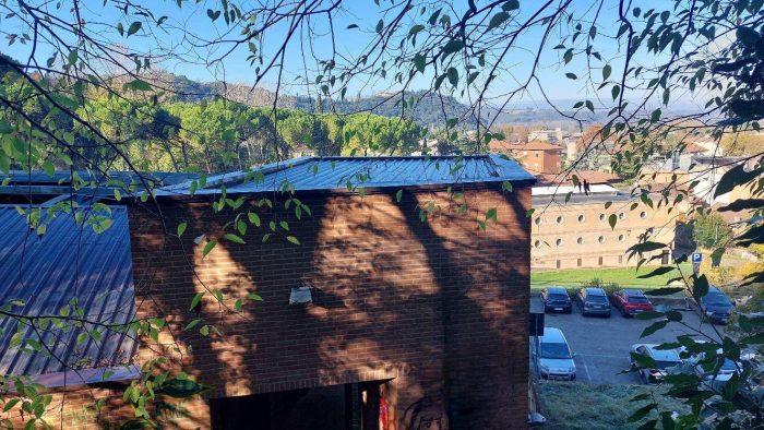 Poggibonsi, Vallone: parcheggio e centro pi&ugrave; vicini. In gara la passerella pedonale
