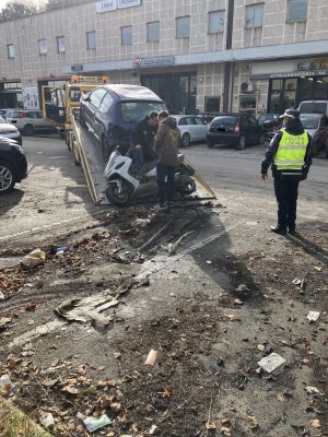 Decoro urbano a Siena, la Polizia Locale rimuove ventidue veicoli abbandonati