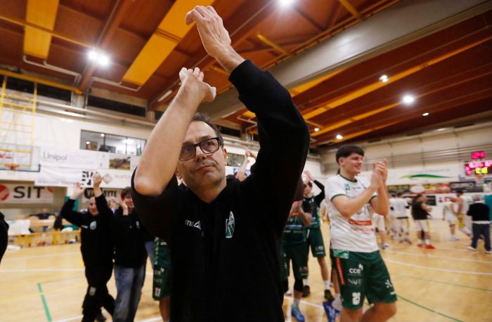 Basket, vittoria Mens Sana nel derby contro il Costone. Vecchi: "Orgoglioso della nostra solidit&agrave; mentale"