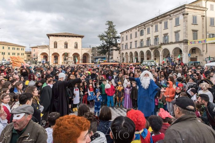 Il Carnevale entra nel vivo a Colle Val d&rsquo;Elsa, torna &ldquo;Colle Maschere 2026