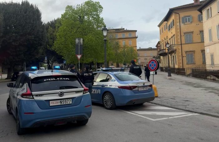 Siena: ruba alla Coop de Le Grondaie e rompe il naso ad un dipendente, arrestato