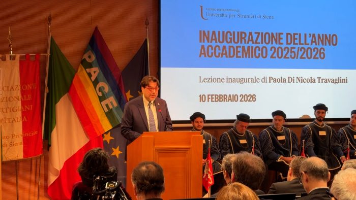 Referendum, Epstein e mense: Montanari accende l&rsquo;inaugurazione dell&rsquo;anno accademico dell'Universit&agrave; per Stranieri di Siena