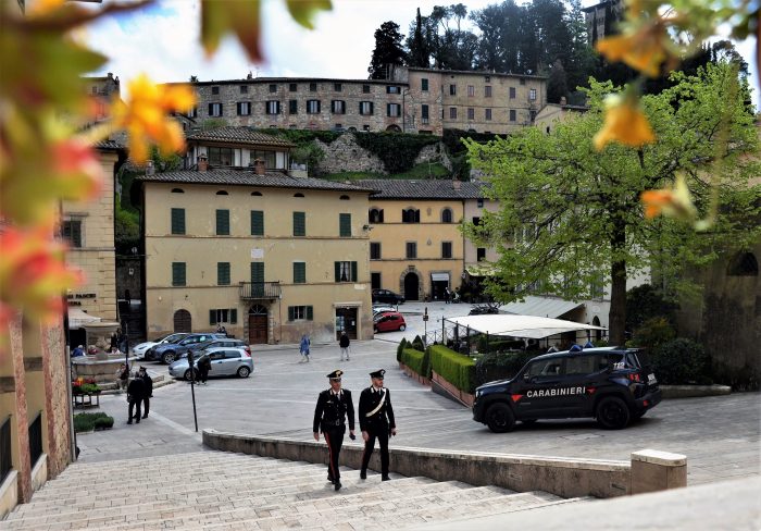 Cetona: mancano le misure di sicurezza, i carabinieri sospendono un cantiere