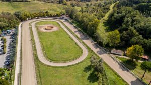 Galoppatoio di Pian delle Fornaci, sabato 21 febbraio primo appuntamento con le corse