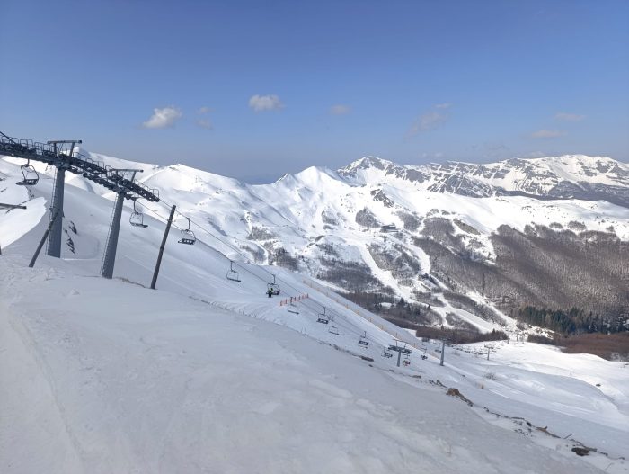 Pasqua sugli sci all'Abetone, la stagione della neve prosegue fino al 12 aprile