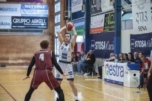 Basket, la Stosa Virtus Siena batte Arezzo e conquista matematicamente i playoff