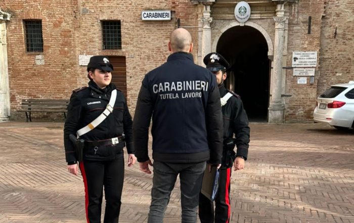 Siena, lavoro nero in un centro massaggi: scatta sospensione attivit&agrave;. Sanzioni anche per un ristorante etnico del centro