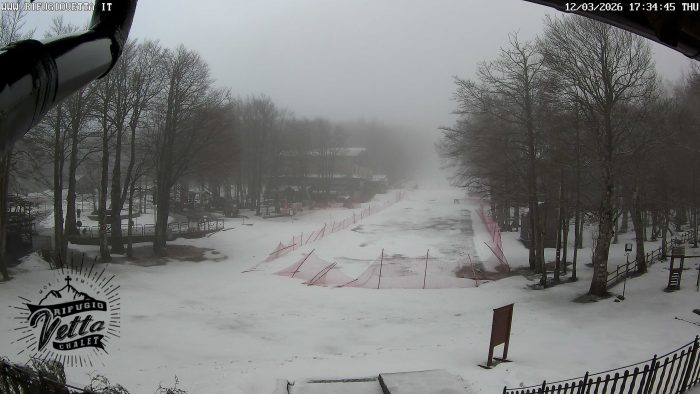 Monte Amiata, la "neve marzolina" torna a imbiancare la vetta