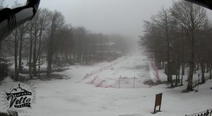 Monte Amiata, la "neve marzolina" torna a imbiancare la vetta
