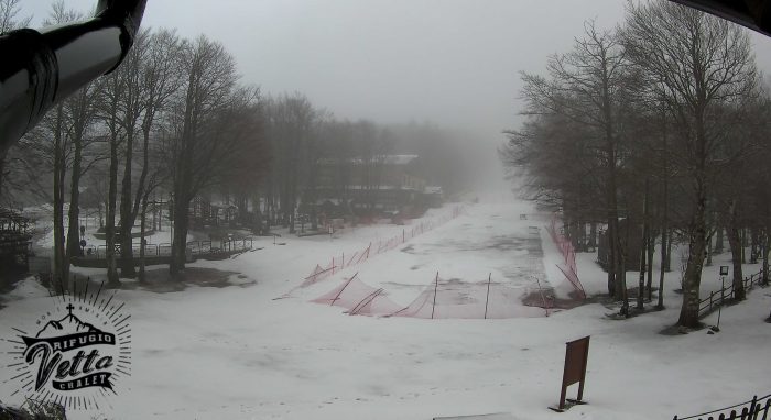 Monte Amiata, la "neve marzolina" torna a imbiancare la vetta