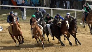 Palio. A Mociano protagonista il vento freddo