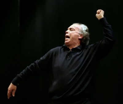 Mario Pirovano porta Dario Fo ad Abbadia Isola: in scena &ldquo;Johan Padan a la descov&egrave;rta de le Americhe&rdquo;