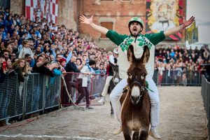 &ldquo;Palio dei Somari&rdquo;, Torrita di Siena inaugura le feste di primavera