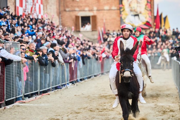 Torrita di Siena, la Contrada Le Fonti vince il 69esimo Palio dei Somari