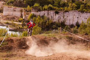 Stone Extreme 2026: l&rsquo;enduro estremo alla conquista delle cave e della natura a Serre di Rapolano