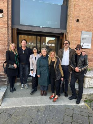 Julian Lennon stregato da Siena: &ldquo;Qui bellezza, storia e intelligenza. Torner&ograve;, magari con una mostra&rdquo;