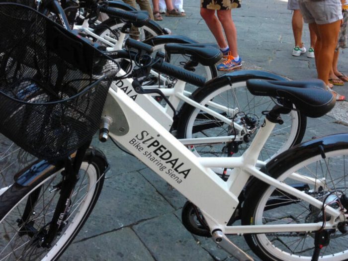 Siena, in arrivo una nuova postazione di bike sharing in Piazza Rosselli