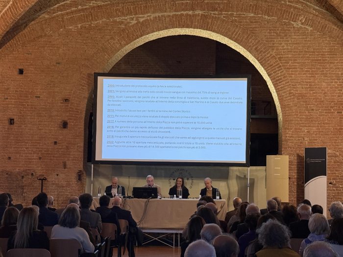 Contrada del Bruco, grande partecipazione per il convegno "Visti da fuori"