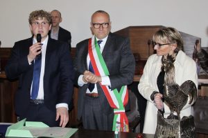 Castellina in Chianti celebra gli 80 anni dal voto alle donne con grande partecipazione