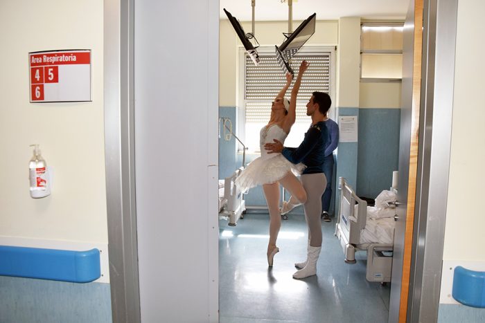 &ldquo;Danza in corsia&rdquo;, grande apprezzamento da parte di pazienti e personale dell'ospedale Le Scotte