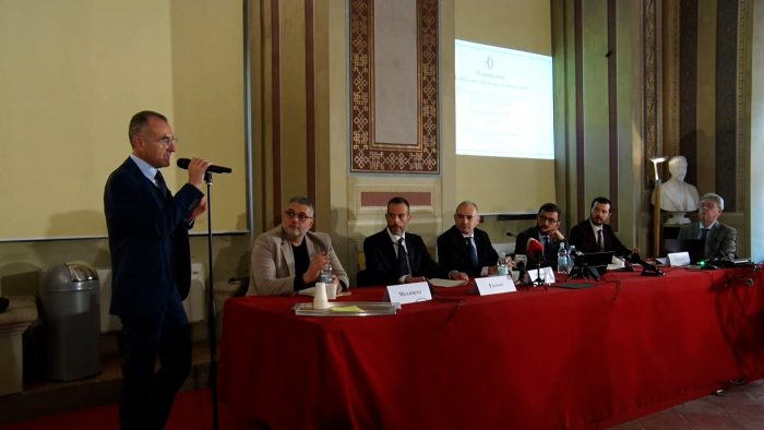 Morte David Rossi. Avvocati dei familiari, Pirani e Miceli: "Procura ha il dovere di aprire un fascicolo per omicidio"